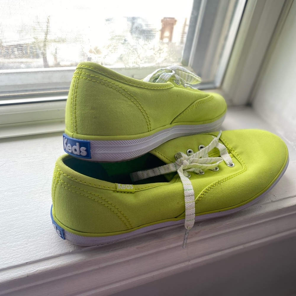 Neon green keds